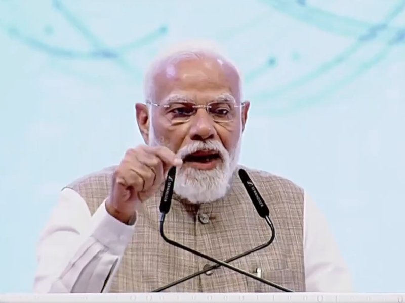 पीएम मोदी ने अलग-अलग राज्यों के त्योहारों पर देशवासियों को दिया 'विविधता में एकता' का संदेश 