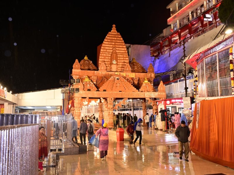 'Maha yagya' begins at Mata Vaishno Devi shrine, lakhs of devotees arrive for Navratri