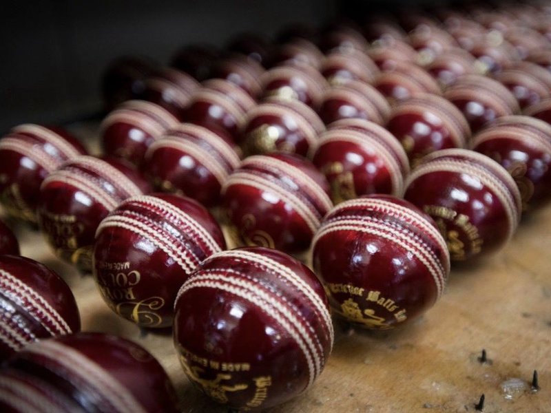 English cricket faces a potential shortfall of Dukes balls amid Gulf shipping disruption. Photo courtesy Internet