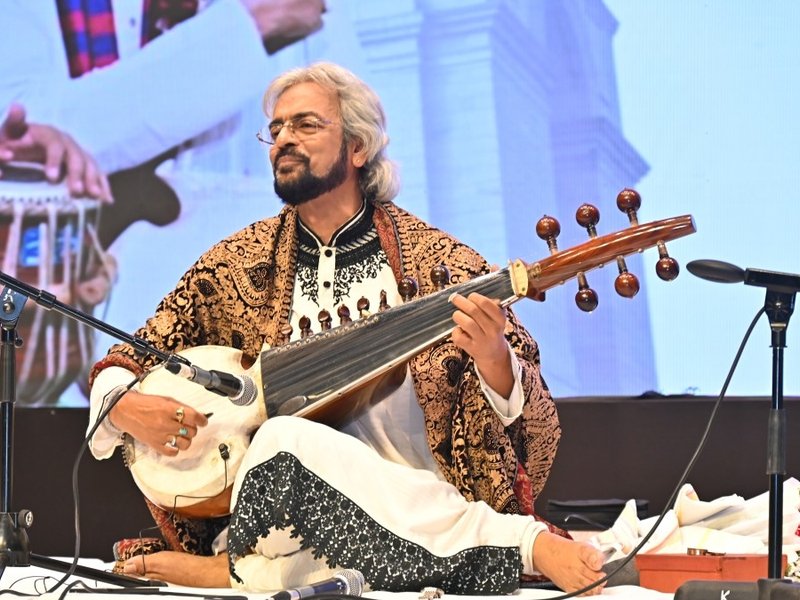 सरोद वादक पंडित देबोज्योति बोस की प्रस्तुति ने दिल्ली में भारतीय शास्त्रीय संगीत को किया पुनः जीवंत