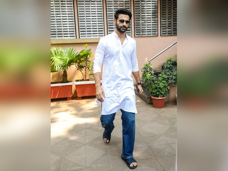 ‘Inspector Avinash’ director calls Freddy Daruwala, a 'charming, dynamic, good looking guy'