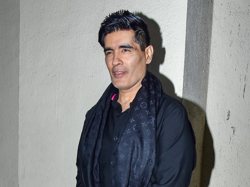 Karan Johar, David Dhawan & others attend Manish Malhotra's mother's last rites