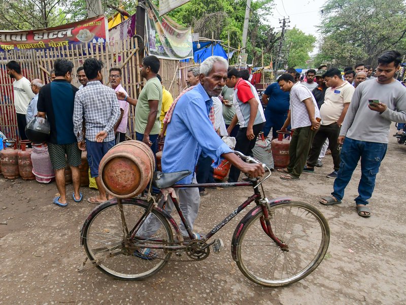 More LPG released for priority sectors, petrol pumps getting regular supplies: Govt