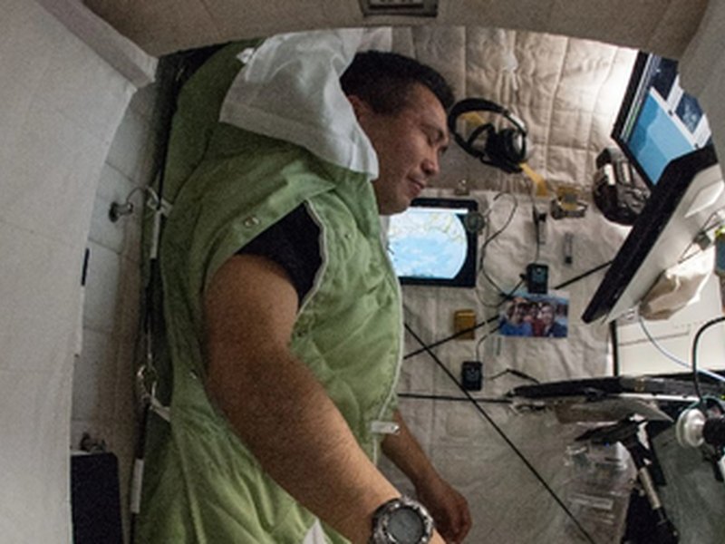 माइक्रोग्रैविटी इम्यून सिस्टम को कैसे प्रभावित करती है? आईएसएस के 'इम्यून एसे' से समझें