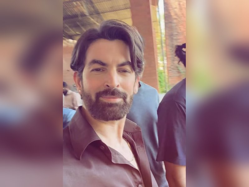 Neil Nitin Mukesh relishes Biryani during the Eid celebration on the sets of 'Khalifa'