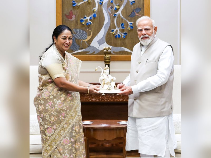 पीएम मोदी ने सीएम रेखा गुप्ता को जन्मदिन पर दी शुभकामनाएं, कहा- 'दिल्ली के विकास में उनके प्रयास सराहनीय'