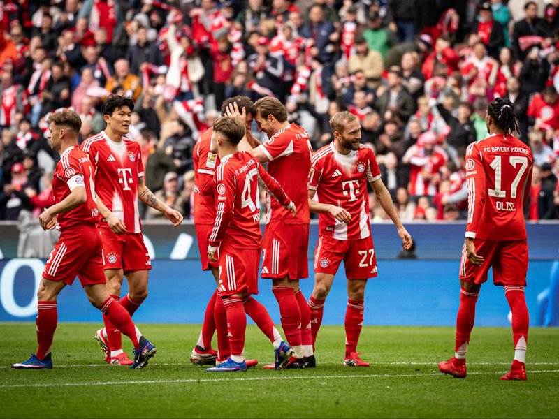 Gnabry double leads Bayern past Union in dominant display