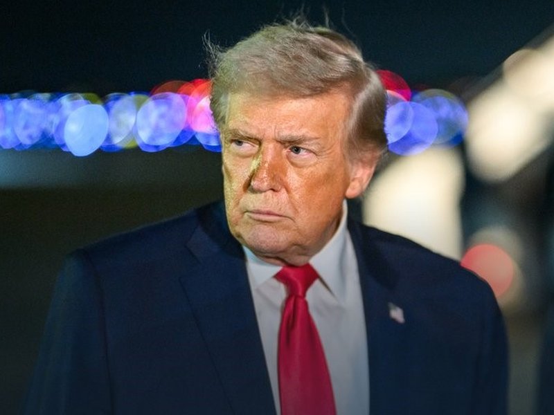 Trump threatens Iran over Hormuz strait (Ld)