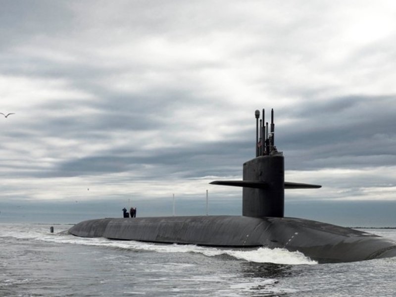 ईरान के भीषण हमलों के बीच ब्रिटेन ने अपने परमाणु सबमरीन को अरब सागर में किया तैनात 