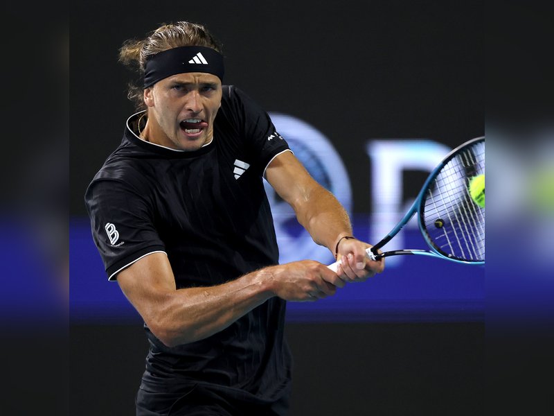 Zverev advances with ease at Miami Open, Shevchenko stuns Shelton