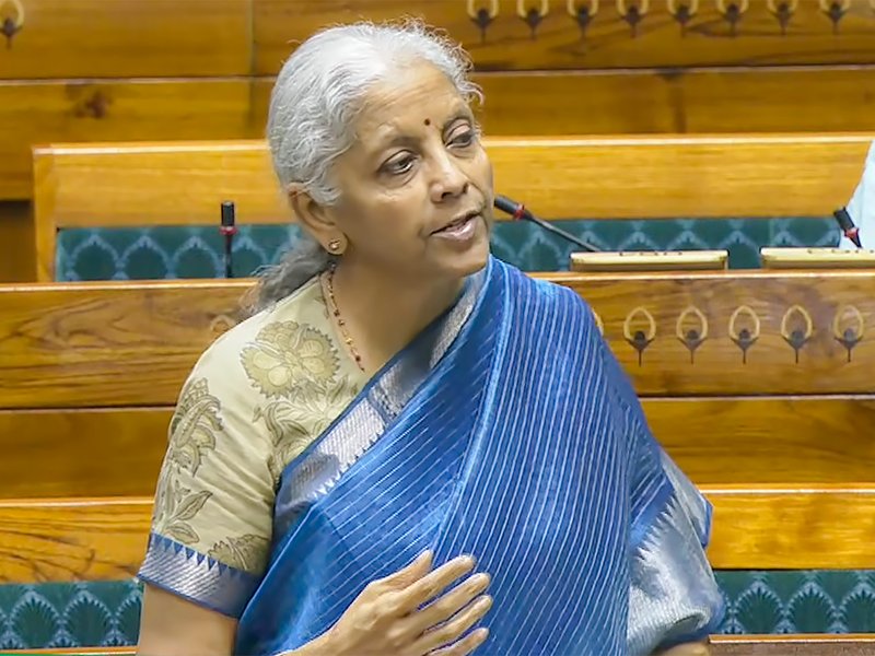 वित्त मंत्री निर्मला सीतारमण ने लोकसभा में पेश किया कॉर्पोरेट कानून (संशोधन) विधेयक