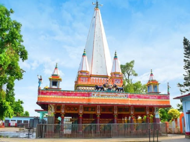 चैत्र नवरात्रि के छठवें दिन मां कात्यायनी की कृपा पाने के लिए करें इन मंदिरों का दर्शन, जीवन के हर कष्ट से मिलेगी मुक्ति