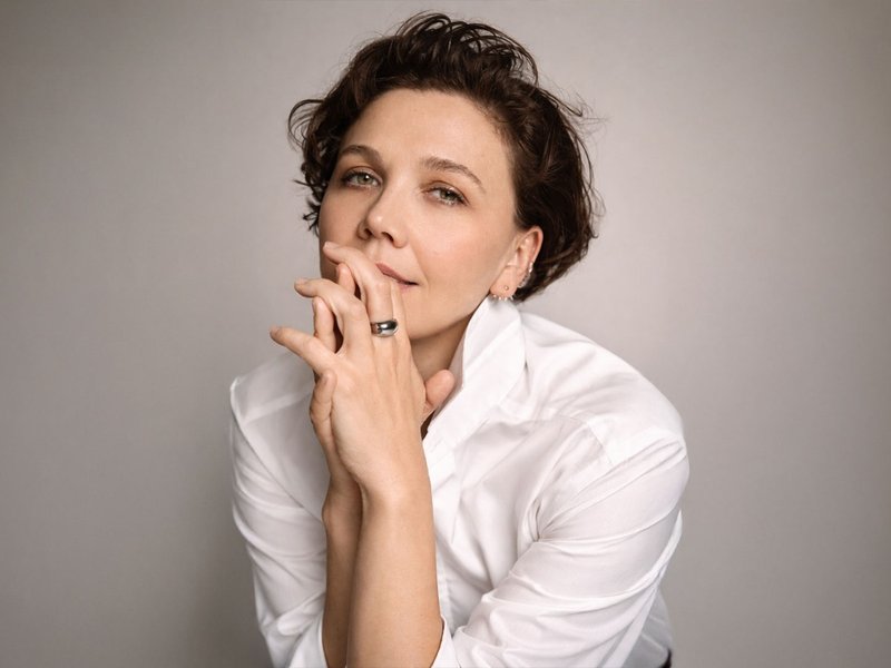 Maggie Gyllenhaal talks about accidentally killing husband Peter Sarsgaard's bees