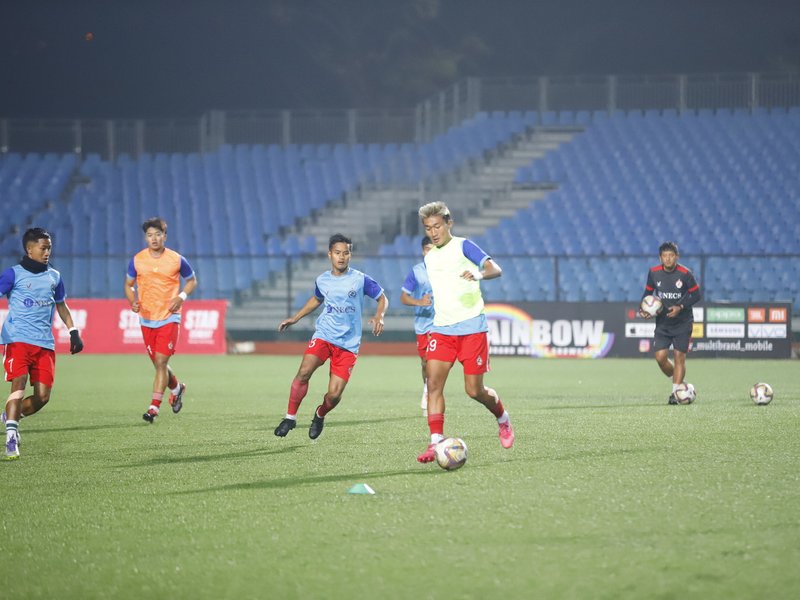 Aizawl, Chanmari lock horns in a highly anticipated derby in the Indian Football League (IFL) 2025-26 at the Rajiv Gandhi Stadium in Aizawl on Tuesday. Photo credit: AIFF
