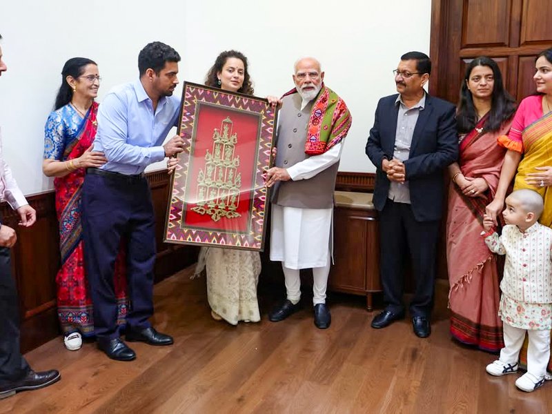 Kangana Ranaut celebrates 40th birthday with PM Modi, family