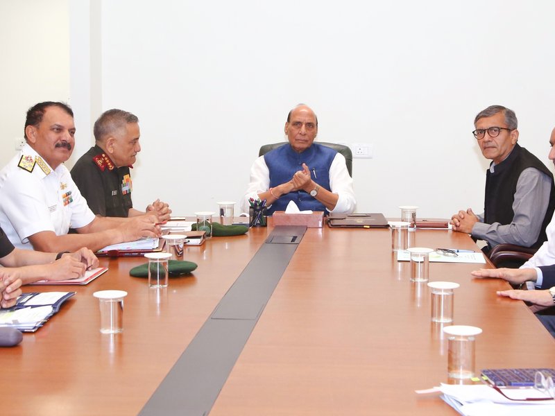 Rajnath Singh calls for learning lessons on defence preparedness from West Asia conflict​ (Photo: MoD)