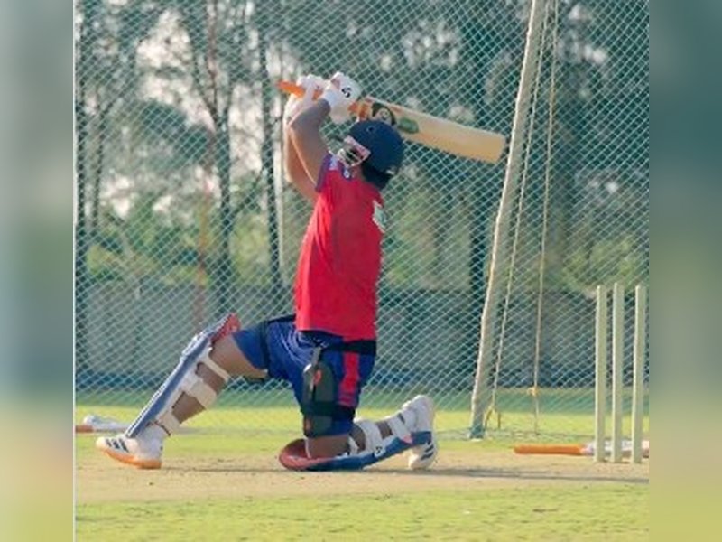 पंत को बदलना होगा खेल का तरीका, युवराज के पास जाना अच्छा संकेत: आकाश चोपड़ा