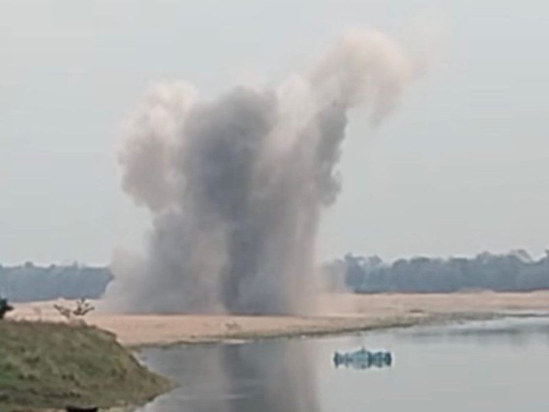 झारखंड : द्वितीय विश्व युद्ध काल का 227 किलो का बम सेना ने कंट्रोल्ड ब्लास्ट के जरिए किया डिफ्यूज