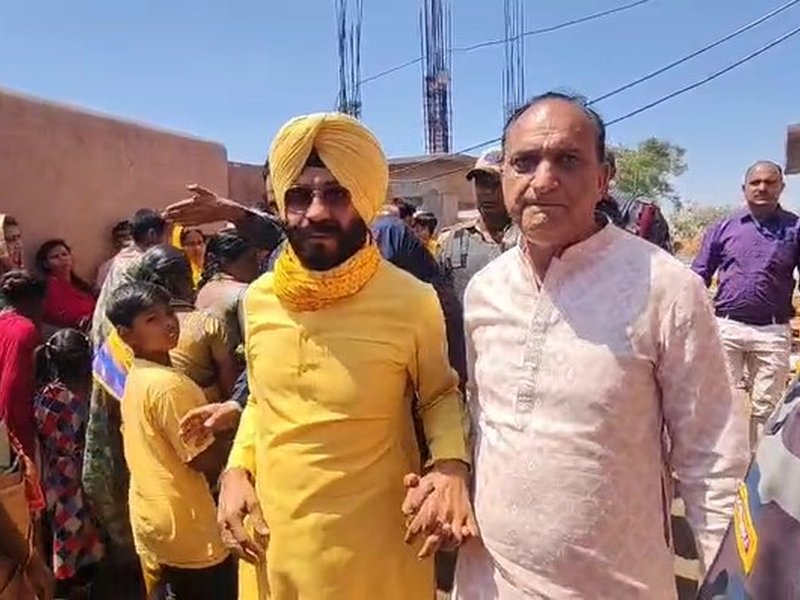 मनिंदरजीत सिंह बिट्टा ने अयोध्या में राम मंदिर का किया दर्शन, कहा-राम पहले सियासत बाद में