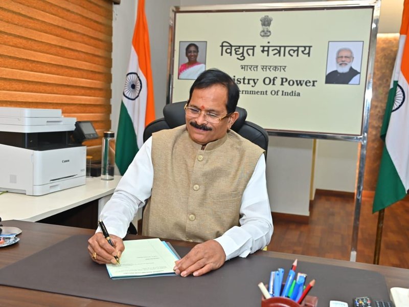 भारत ने पीएम सूर्य घर मुफ्त बिजली योजना के तहत जोड़ी 9 गीगावाट से अधिक की रूफटॉप सोलर क्षमता 