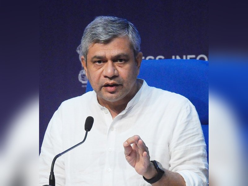 लोगों की सुरक्षा को लेकर रेलवे की नई पहल, अश्विनी वैष्णव ने रेलवे ट्रैक के पास सबवे बनाने के दिए निर्देश