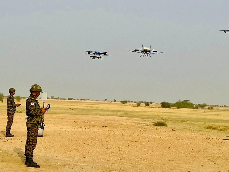 स्वदेशी ड्रोन को और सुरक्षित बनाने के लिए रक्षा मंत्रालय का अहम कदम, ड्रोन टेस्टिंग के लिए सिक्योरिटी फ्रेमवर्क का ड्राफ्ट जारी