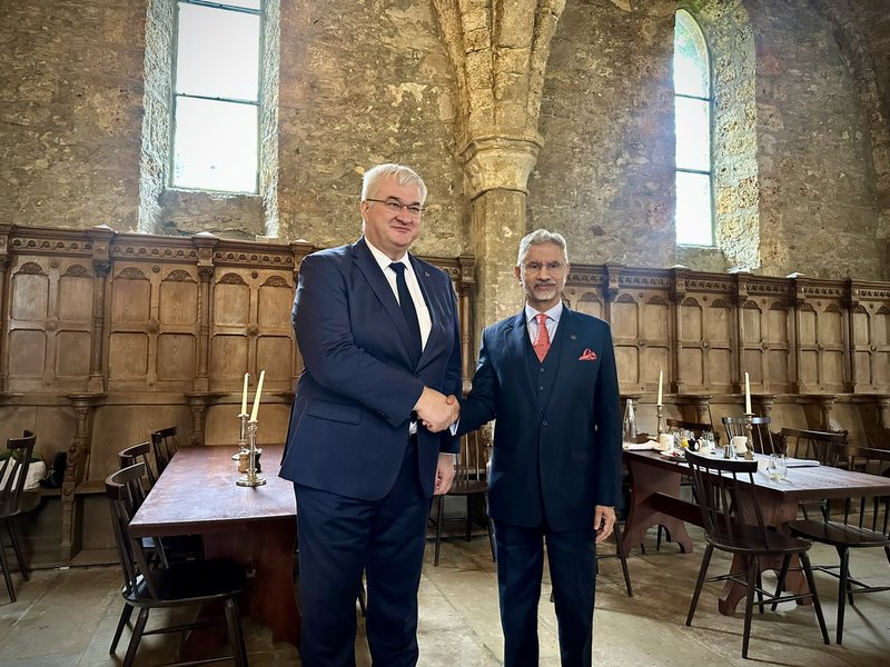 यूक्रेन के विदेश मंत्री एंड्री सिबिहरा ने डॉ. जयशंकर से की मुलाकात, द्विपक्षीय सहयोग मजबूत करने पर हुई चर्चा