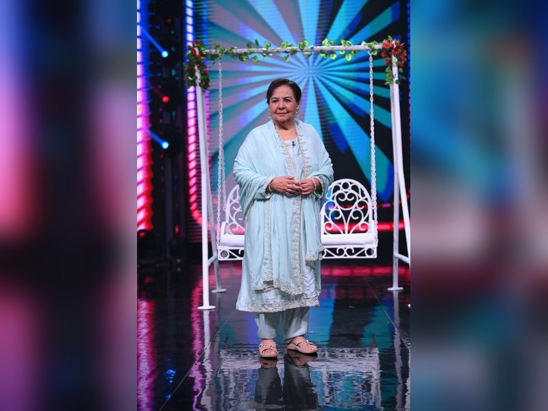 Farida Jalal breaks down in tears remembering late Lata Mangeshkar: Was madly in love with her