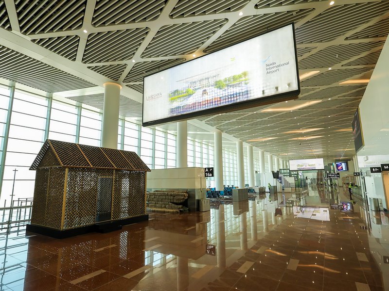 नोएडा इंटरनेशनल एयरपोर्ट : पेपर से प्रोजेक्ट तक, 8 वर्षों में साकार हुआ सपना