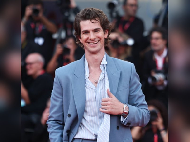 Andrew Garfield says he isn’t immune to doom scrolling