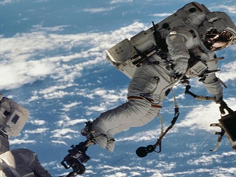 जीरो ग्रैविटी में एस्ट्रोनॉट्स कैसे पीते हैं पानी? जानिए क्या है जीरो-जी कप