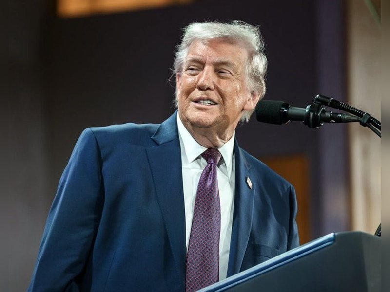 Trump weighs Iran strike as talks begin