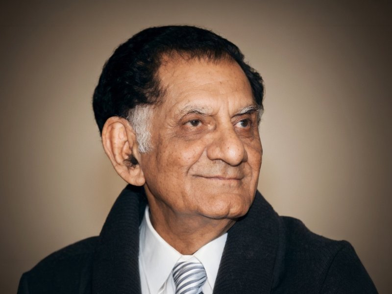 'फौज' का सितारा : रोजमर्रा की छोटी-छोटी घटनाओं को गीतों में बदलने वाले गीतकार, गीतों में ढाला जिंदगी का दर्द और प्यार