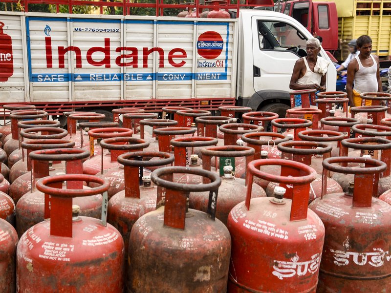 Aadhaar authentication mandatory for subsidised LPG refills from Oct 1