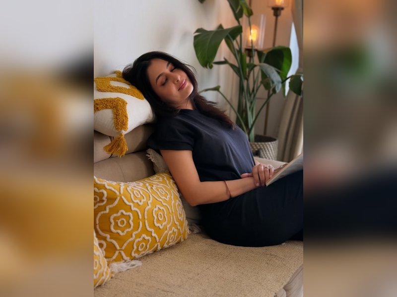 Shubhangi Atre enjoys spiced raw mango and a self-date night with a beachside candlelight setup