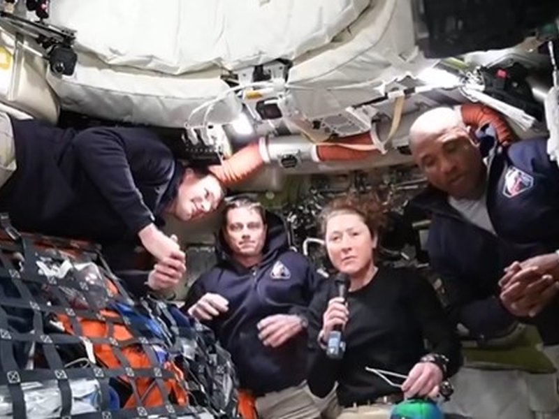 आर्टेमिस 2 में 'स्पेस प्लंबर' बनीं क्रिस्टीना कोच, जानें स्पेस में कैसे काम करता है टॉयलेट 