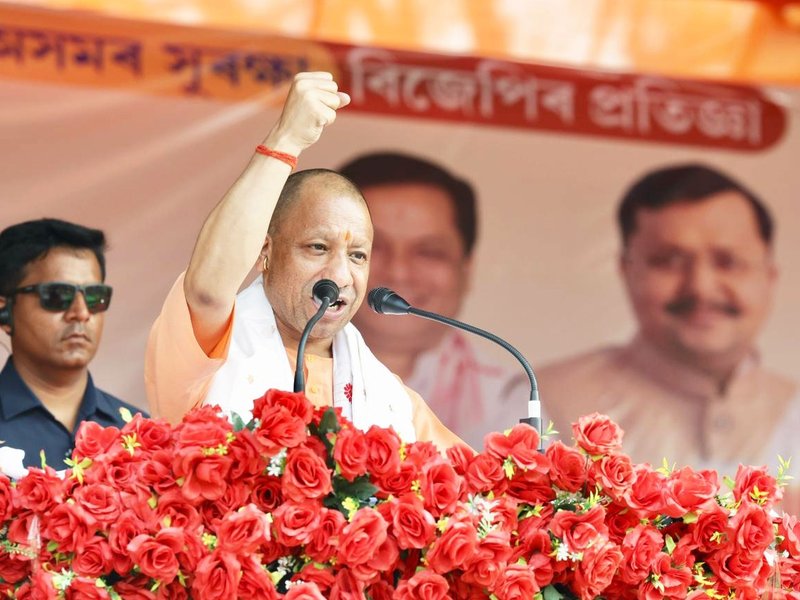असम को नहीं बनने देंगे लव जिहाद और लैंड जिहाद की धरती : बारपेटा में गरजे सीएम योगी