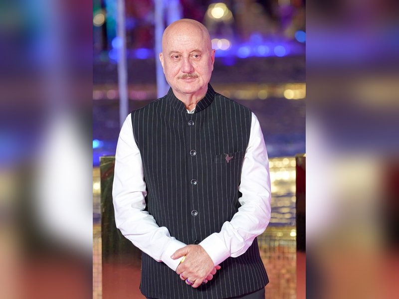 Anupam Kher reflects on his first playback singing experience in theatre