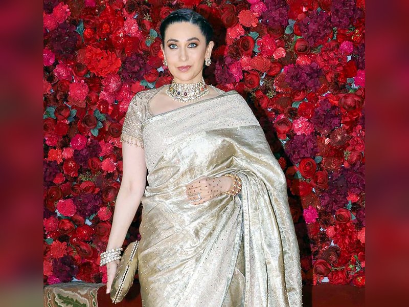 Karisma Kapoor reveals fun facts about mother Babita’s iconic songs Aao Huzoor, Kajra Mohabbat Wala
