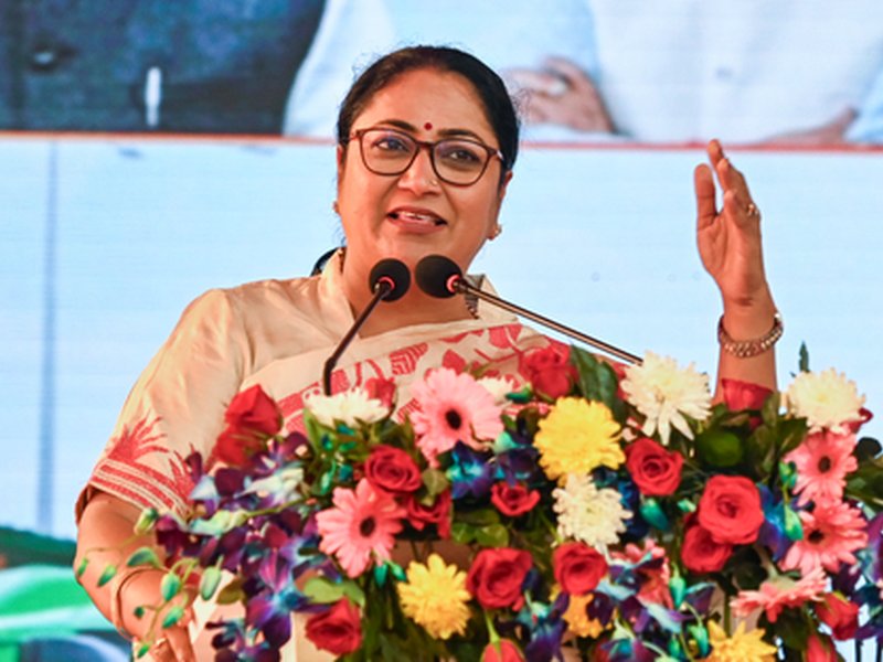 Avoid panic, don’t crowd LPG agencies: Delhi CM assures of adequate supply​ (Photo: IANS)