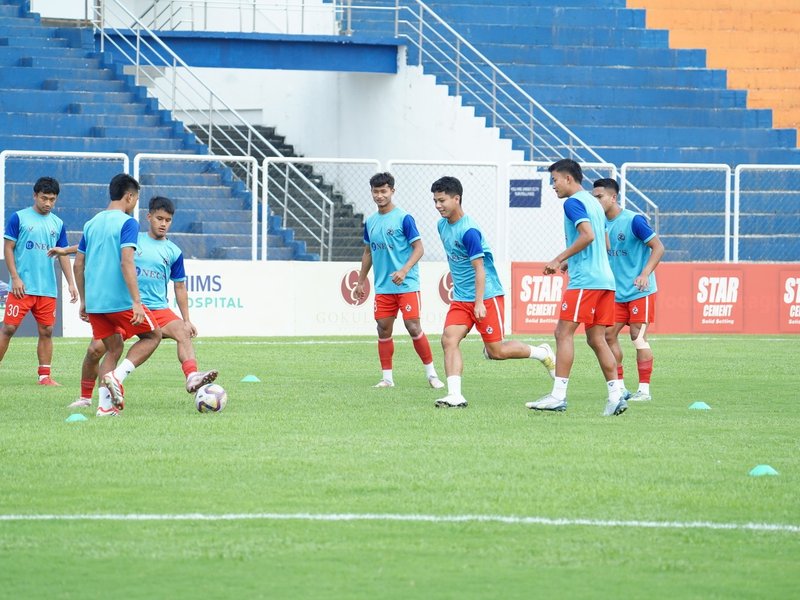 Sreenidi Deccan face Aizawl FC in a crucial fixture of the Indian Football League (IFLT) 2025-26 at the Deccan Arena in Hyderabad on Sunday.  Photo credit: AIFF