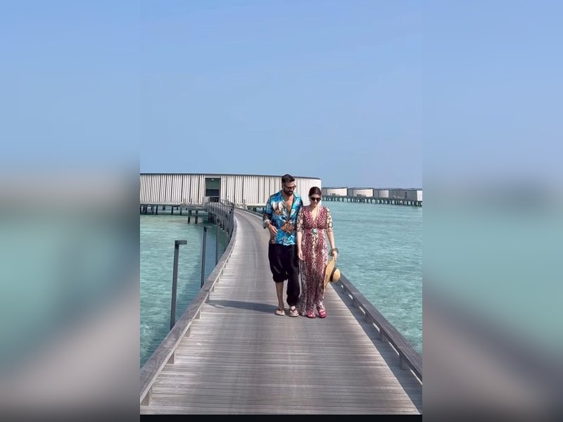 Akshay Kumar says he still falls for wife Twinkle Khanna daily