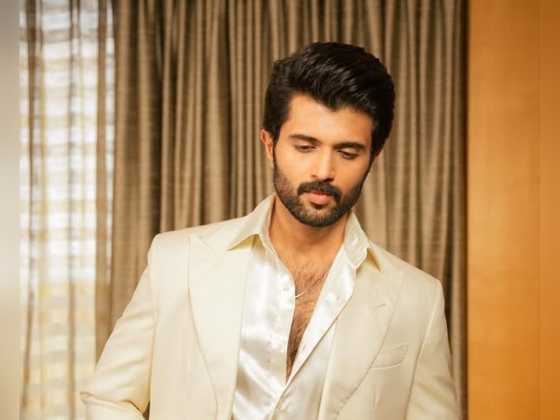 Vijay Deverakonda wishes Rashmika Mandanna on birthday with ‘I love you Jayamma’ & ‘Ranabaali’ twist