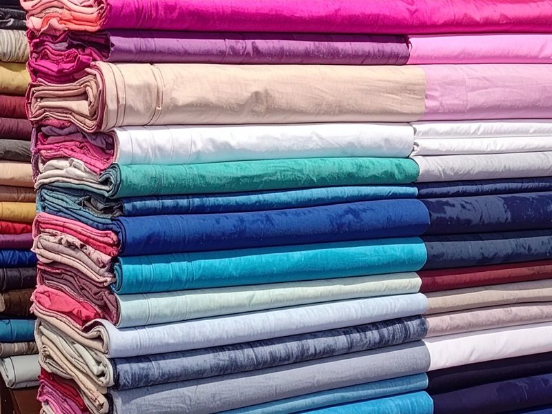 उमस चिलचिलाती धूप और लू... भीषण गर्मी में राहत का दूसरा नाम सूती कपड़े, हल्के रंगों का चुनाव भी जरूरी 