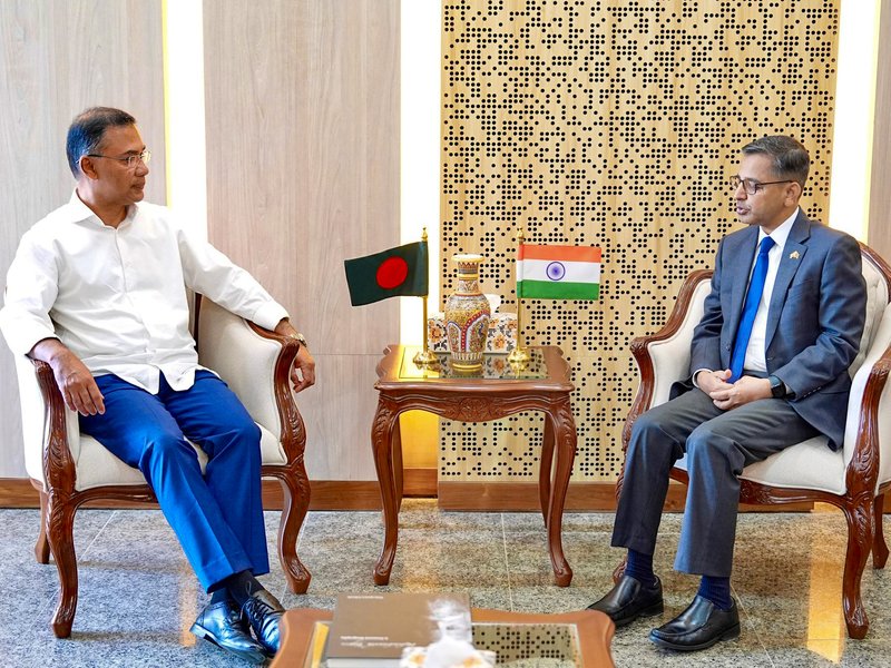 भारतीय उच्चायुक्त प्रणय वर्मा ने पीएम तारिक से की मुलाकात, भारत-बांग्लादेश के आपसी हितों पर हुई चर्चा
