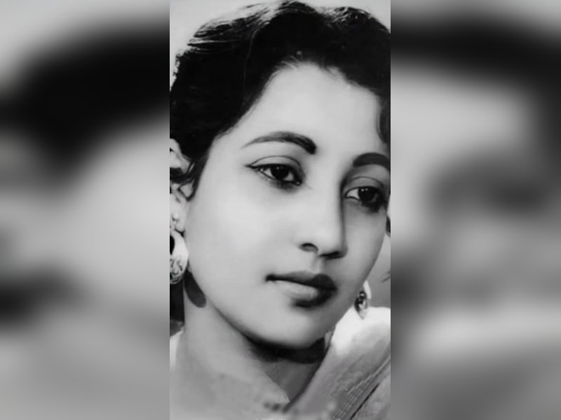 Jackie Shroff pays tribute to Suchitra Sen on her 95th birth anniversary 