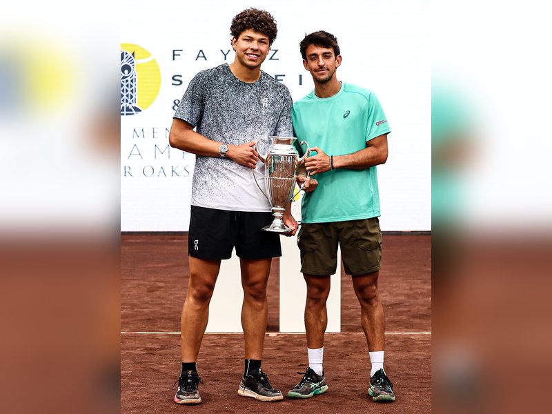 Shelton and Andrade win first doubles title in Houston 