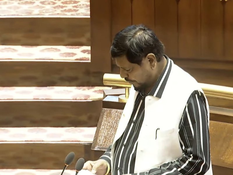 राज्यसभा 19 सदस्यों ने ली शपथ, शरद पवार, रामदास आठवले, थंबीदुरई, तिरुची शिवा की वापसी