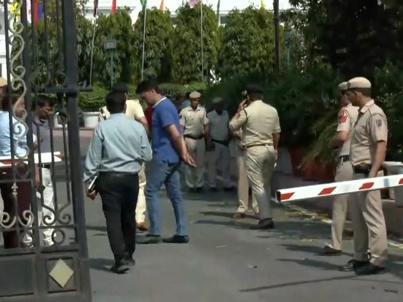 Car breaks through high-security gate of Delhi Assembly premises, masked man places flower bouquet on porch