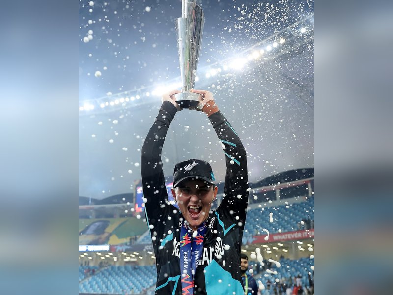 केर, मूनी और खाका 'आईसीसी विमेंस प्लेयर ऑफ द मंथ' अवॉर्ड के लिए नामित